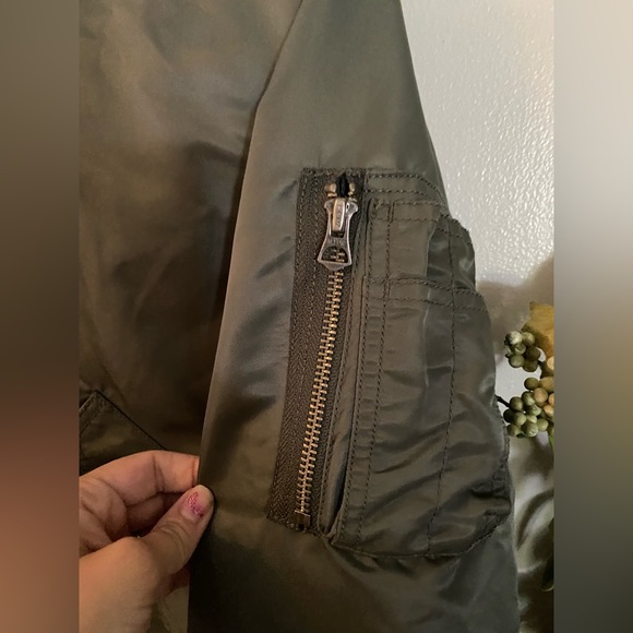 J.crew x Wallace & Barnes MA-1 PrimaLoft Bomber - Picture 4 of 8